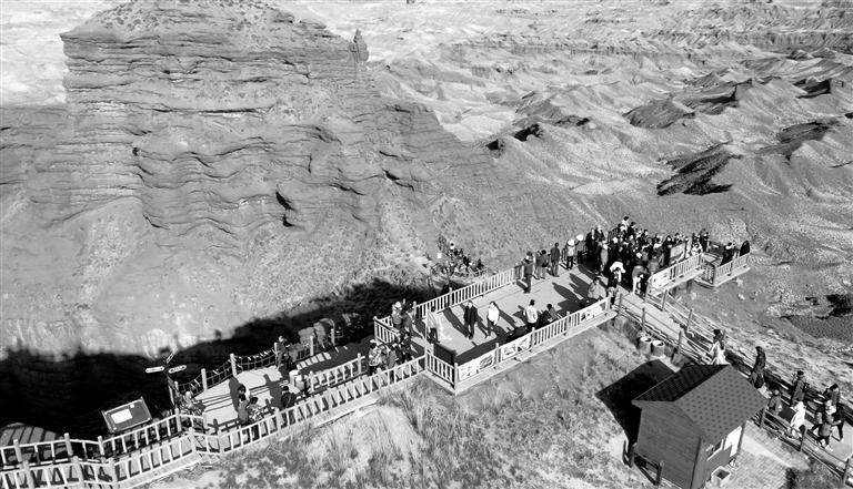 平山湖大峽谷：絲路地質新發(fā)現(xiàn)