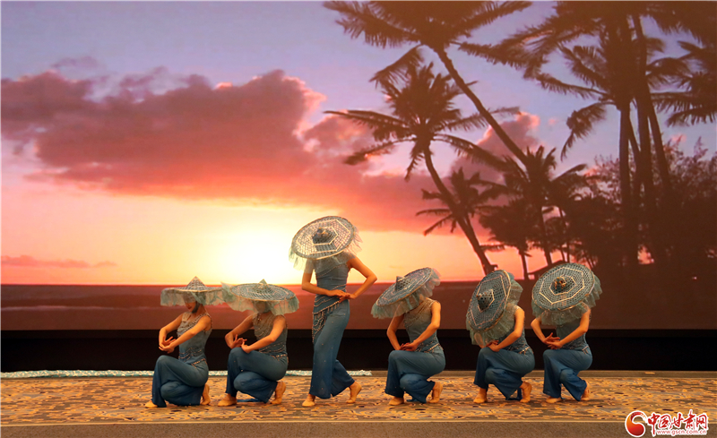 “暖冬遇見北?！背鞘型平橄盗谢顒幼哌M蘭州