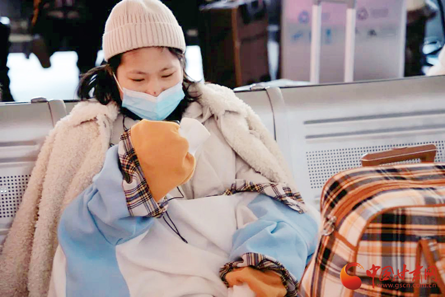 春運(yùn)故事：歸途的車站，有溫情、愛情，還有堅(jiān)守