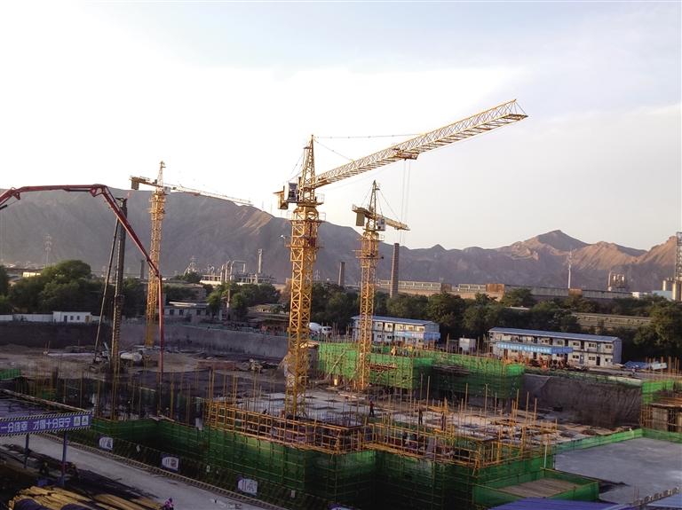 以“三鏈”為核心 謀劃項(xiàng)目350個(gè) 西固區(qū)堅(jiān)持項(xiàng)目“一盤棋”推動全域發(fā)展多點(diǎn)開花