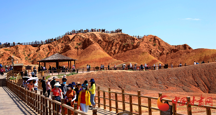 端午假期張掖共接待游客87.05萬人次，實(shí)現(xiàn)旅游收入4.64億元