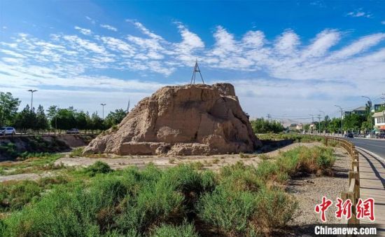 圖為沙州郡城遺址公園古遺址?！⊥醣筱y 攝
