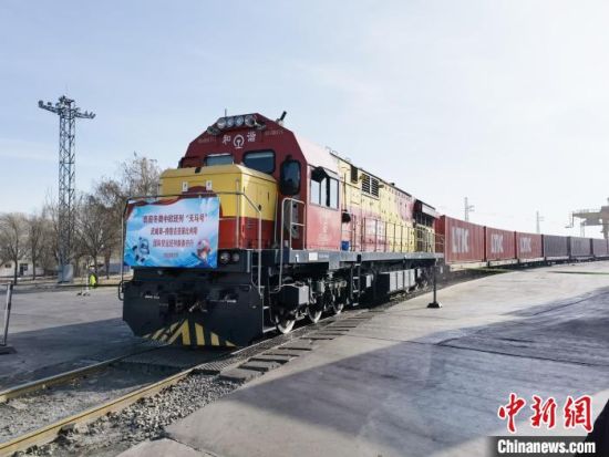 甘肅企業(yè)走出去“危中育新機” “借船出?！蓖貒H市場