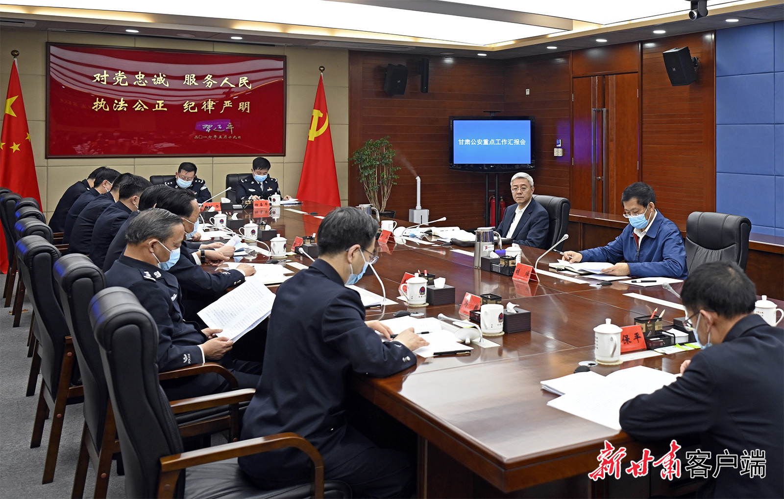 【甘快看】尹弘在甘肅省公安廳調研時強調：堅持政治建警鍛造公安鐵軍，全力以赴防風險保安全護穩(wěn)定