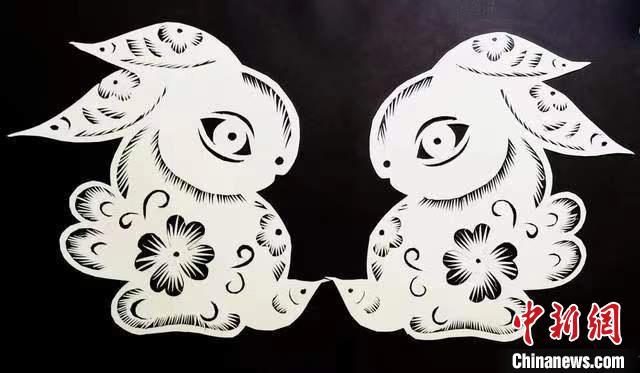 圖為甘肅“非遺人”創(chuàng)作的剪紙兔。(資料圖) 甘肅省非遺保護(hù)中心供圖