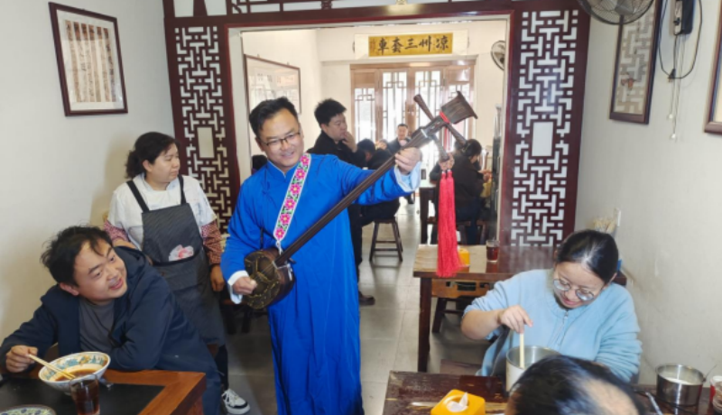 武威非遺展演走進北關(guān)市場 解鎖“三套車”的煙火美味